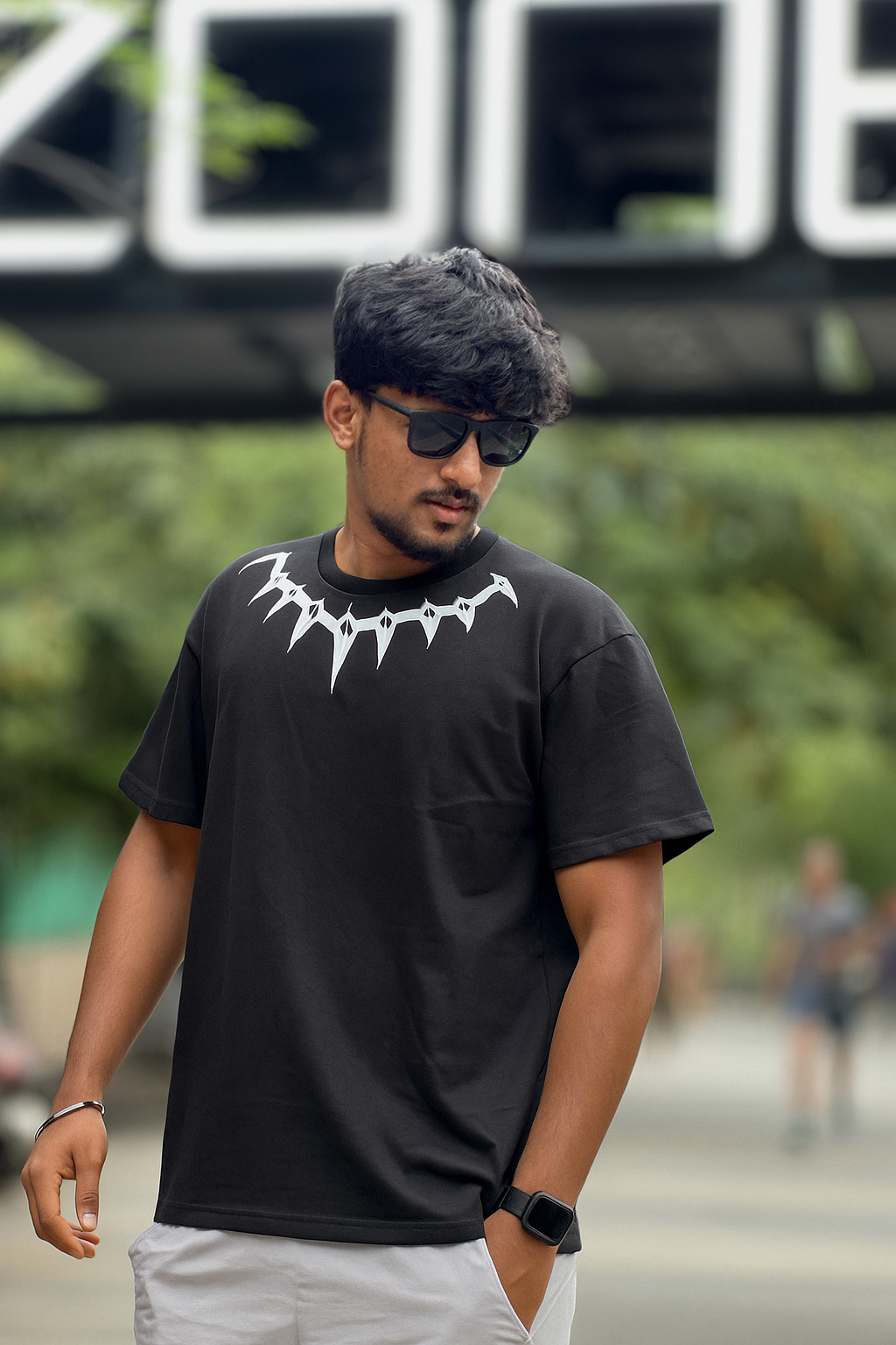 Black Panther Oversized T-Shirt – Wakanda Inspired Graphic Tee