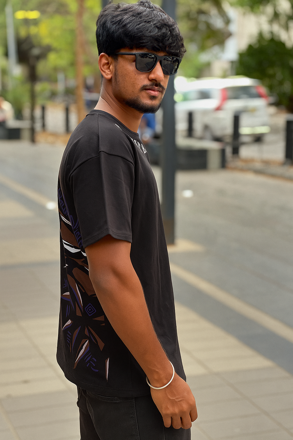 Black Panther Oversized T-Shirt – Wakanda Inspired Graphic Tee