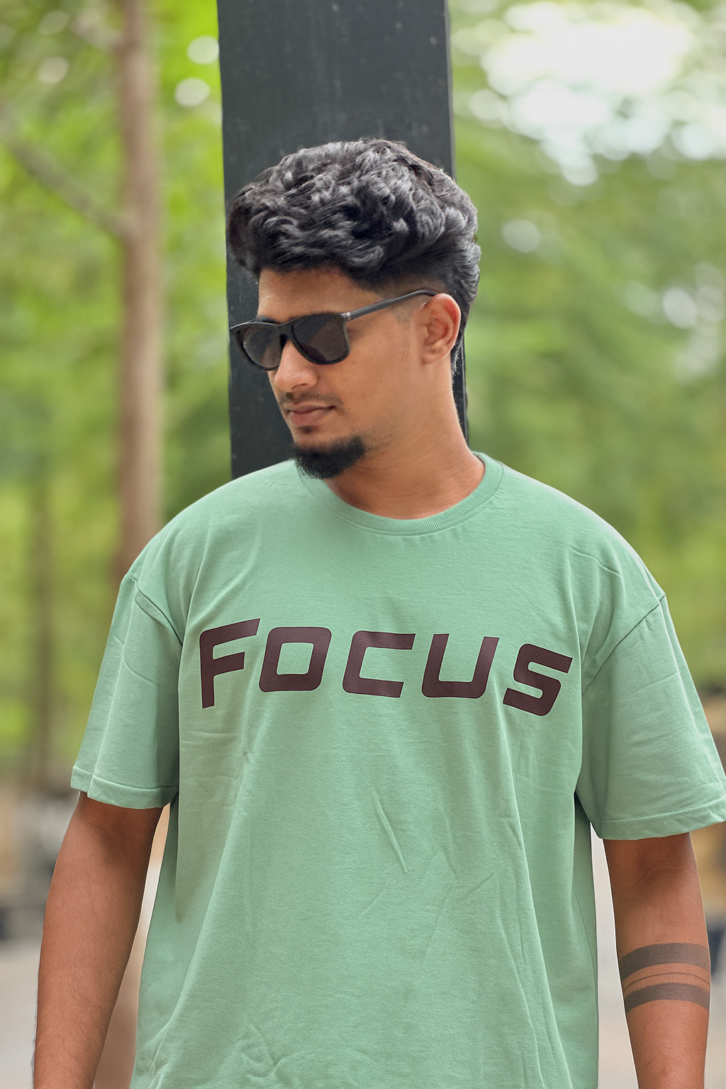 Focus Oversized T-Shirt – Me vs Me Motivational Graphic Tee