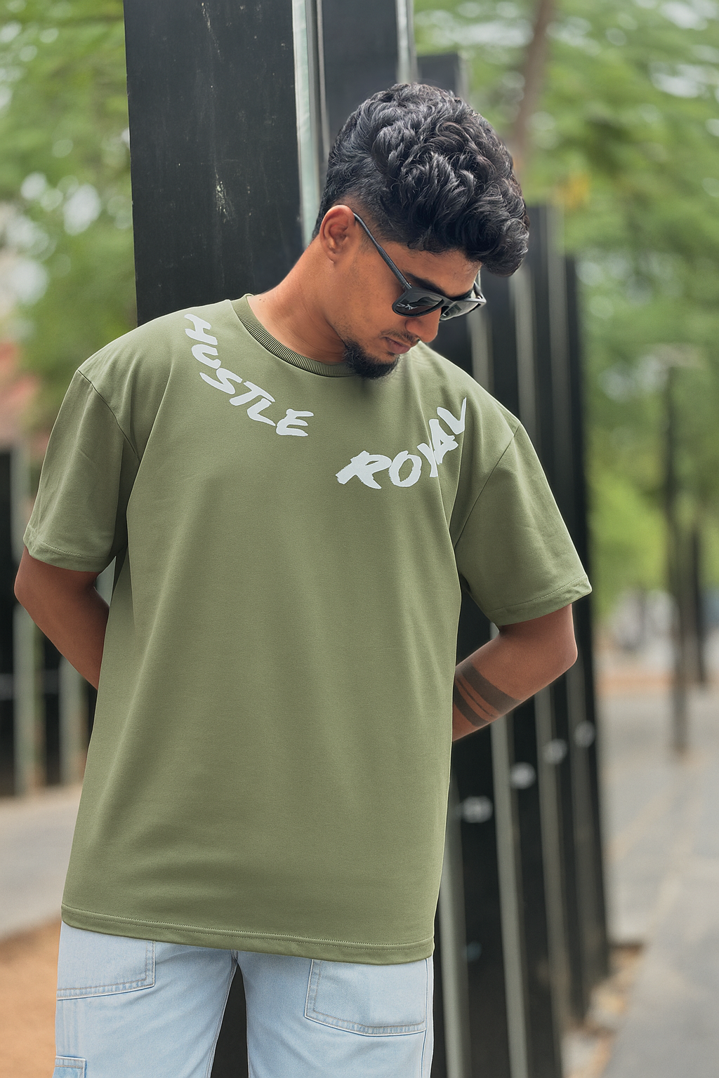 Olive Green Oversized T-Shirt – Hustle Royal Streetwear Edition